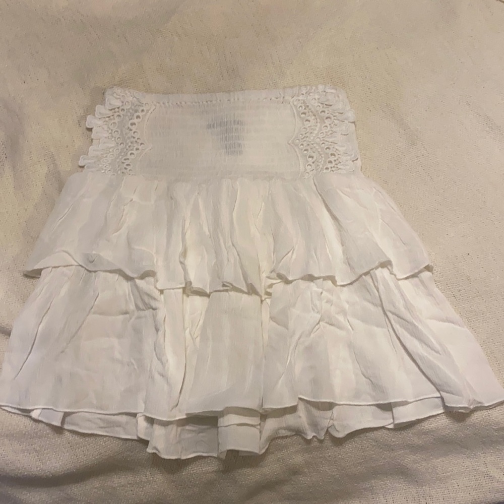 Forever 21 White Ruffled Skirt